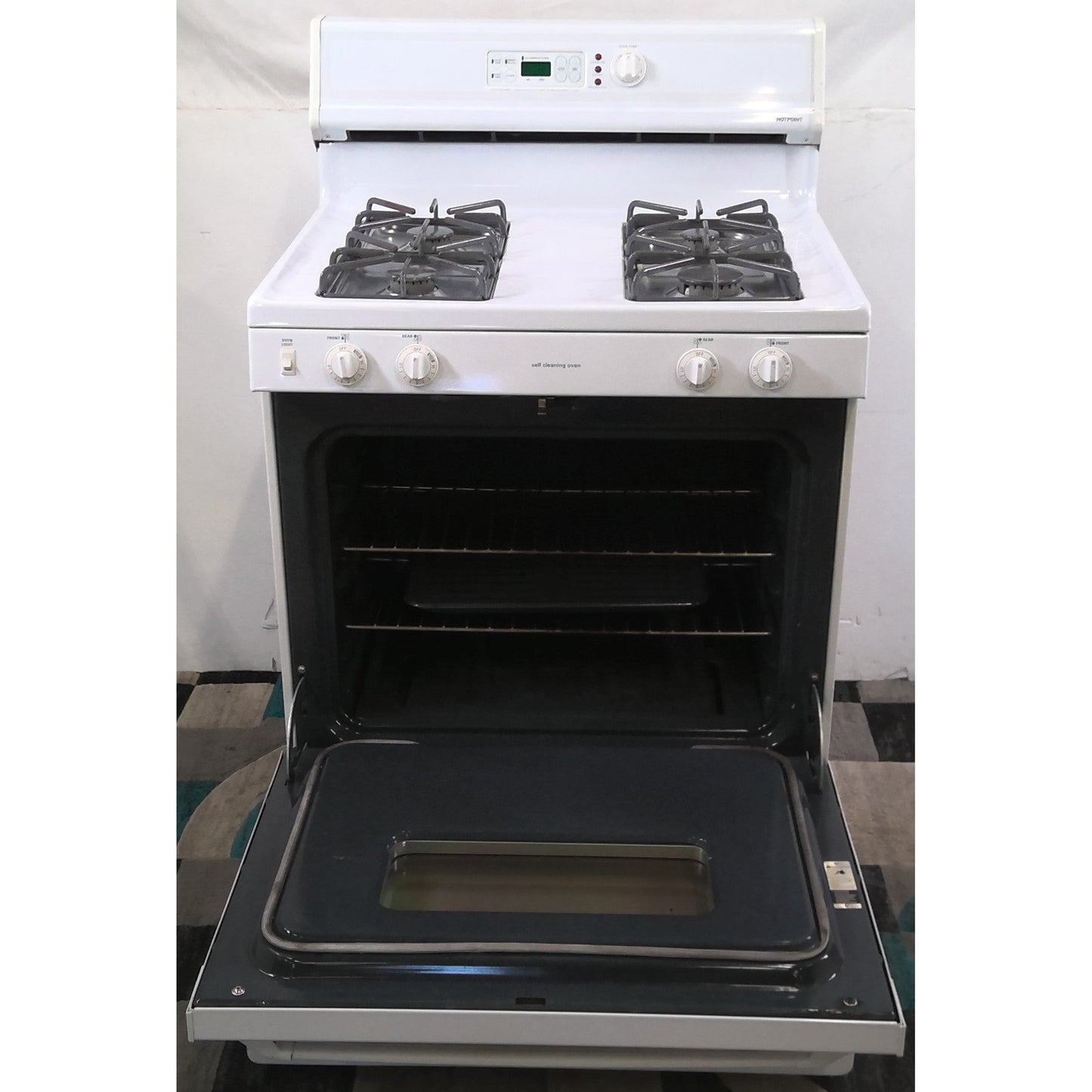 White Hotpoint Stove