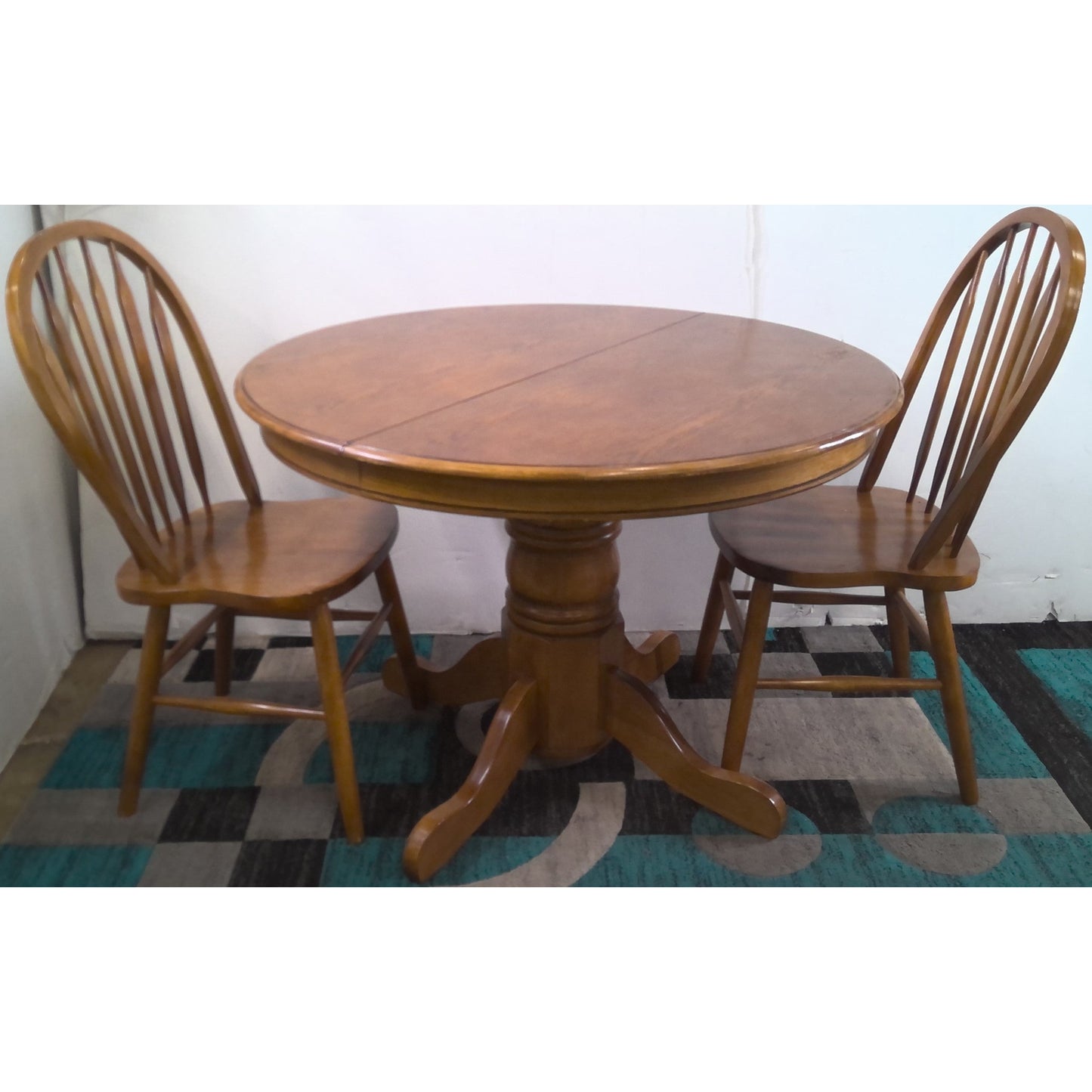 Round Table with 2 Chairs